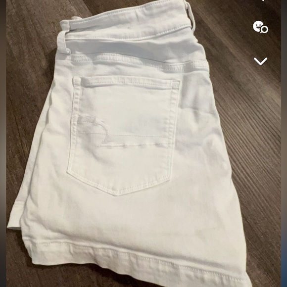 American Eagle White Sailor Shorts - Picture 3 of 3